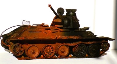 T-34 76 obrazca 1943 z wieżyczką obserwacyjną d