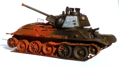 T-34 76 obrazca 1943 z wieżyczką obserwacyjną d