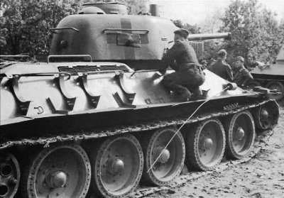 Czołg średni T-34/76 UZTM.