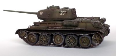 Czołg średni T-34-85 z armatą D5T.