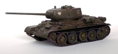 Czołg średni T-34-85 z armatą D5T.