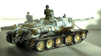 Średnie działo pancerne SU-85 UZTM