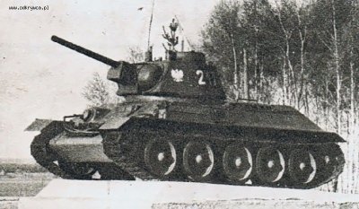 Czołg średni T-34/76 pomnik w Studziankach Panc.