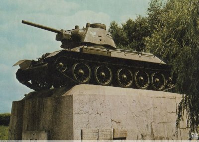 Czołg średni T-34/76 pomnik w Studziankach Panc.