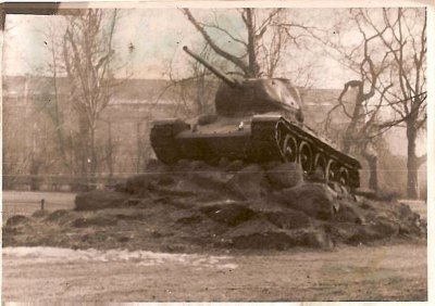 Czołg średni T-34/85 z pomnika w Gdańsku.