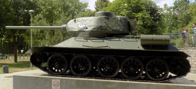 Czołg średni T-34/85 z pomnika w Wejherowie