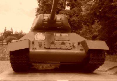 Czołg średni T-34/85 z pomnika w Wejherowie