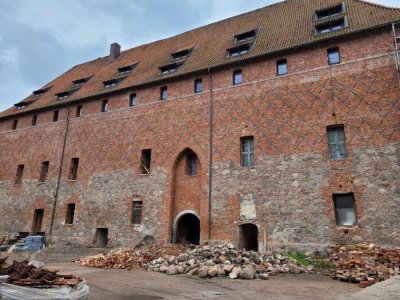 Zamek krzyżacki w Tapiewie (Tapiawie).