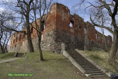 Zamek krzyżacki w Wystruci.