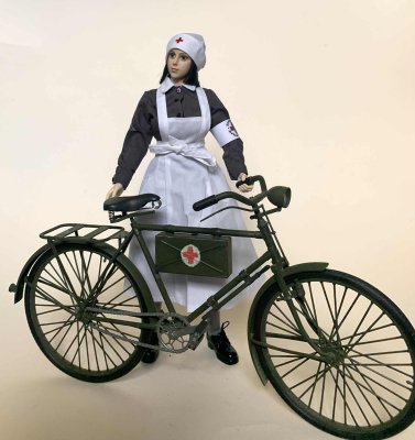 Pielegniarka DRK w mundurze służbowym.