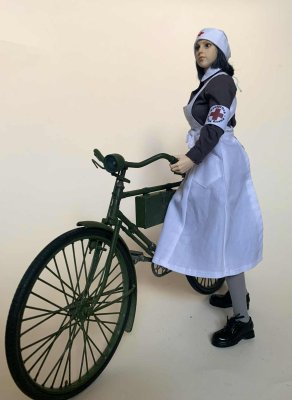 Pielegniarka DRK w mundurze służbowym.