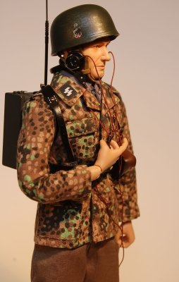 SS-Unterscharführer z SS-Fjg. Batailon 500.