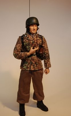 SS-Unterscharführer z SS-Fjg. Batailon 500.