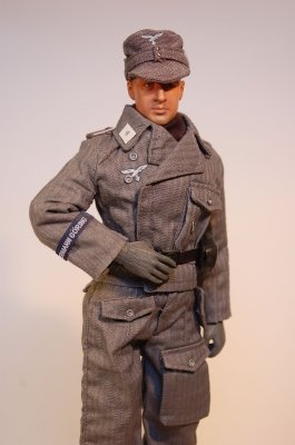 Artylerzysta ze Sturmartillerie Kompanie HG.