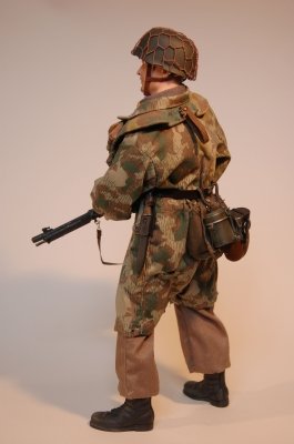 Fliger z Fallschirm-Jäger-Regiment 6.