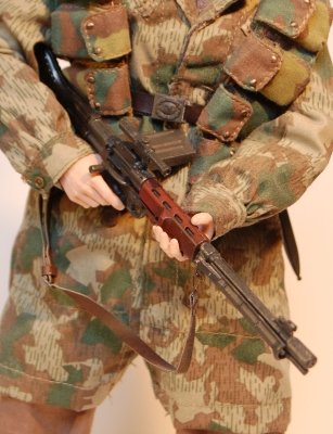 Fliger z Fallschirm-Jäger-Regiment 6.