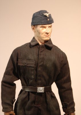 Żołnierz personelu naziemnego (mechanik).