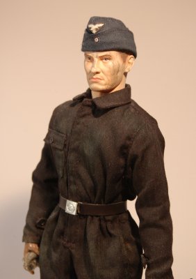 Żołnierz personelu naziemnego (mechanik).