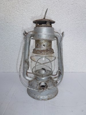 Lampa naftowa FeuerHand 275 / 0034