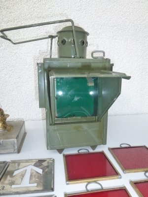 Lampa naftowa wojskowa / 0001