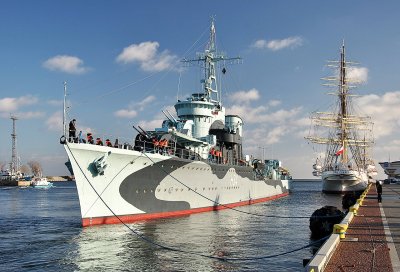 Czapka garnizonowa marynarska - ORP Błyskawica