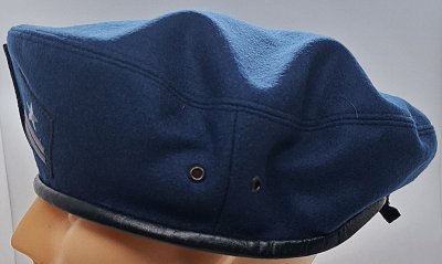 AW - Agencja Wywiadu - beret