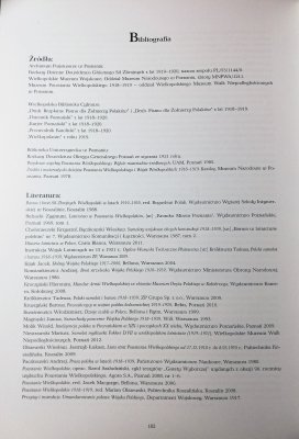 Przenikają z ulicy odgłosy strzałów