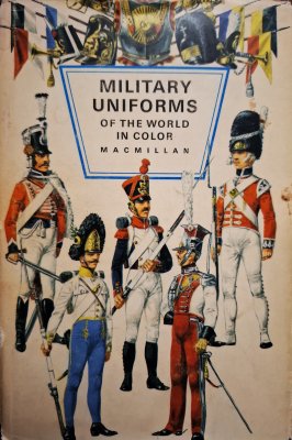 Military uniforms of the world in color