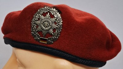 Feldjäger barett