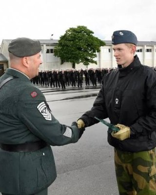 Luftforsvaret båtlue