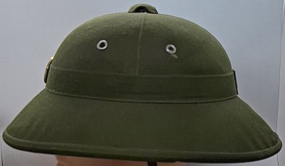 Mũ cối - hełm korkowy