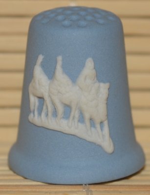 Naparstki wytwórni Wedgwood z kamionki jaspisowej