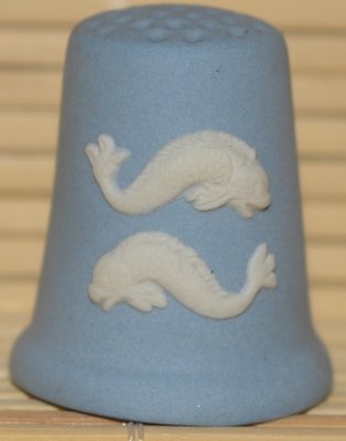 Naparstki wytwórni Wedgwood z kamionki jaspisowej