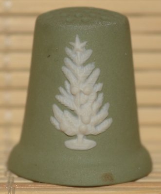 Naparstki wytwórni Wedgwood z kamionki jaspisowej
