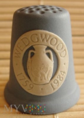 Naparstki wytwórni Wedgwood z kamionki jaspisowej