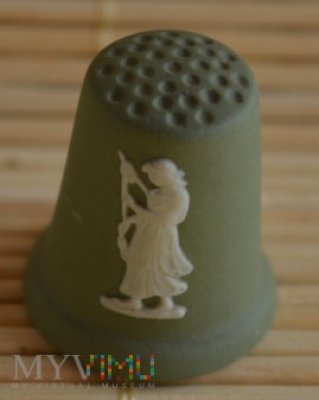 Naparstki wytwórni Wedgwood z kamionki jaspisowej