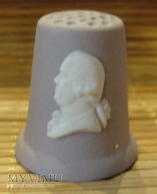 Naparstki wytwórni Wedgwood z kamionki jaspisowej