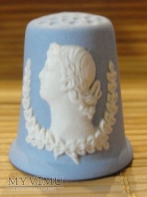 Naparstki wytwórni Wedgwood z kamionki jaspisowej