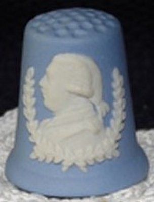 Naparstki wytwórni Wedgwood z kamionki jaspisowej