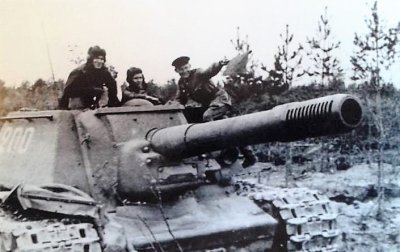 Działo pancerne SU-152