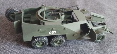 Transporter opancerzony BTR-152E