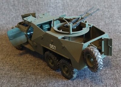 Transporter opancerzony BTR-152E